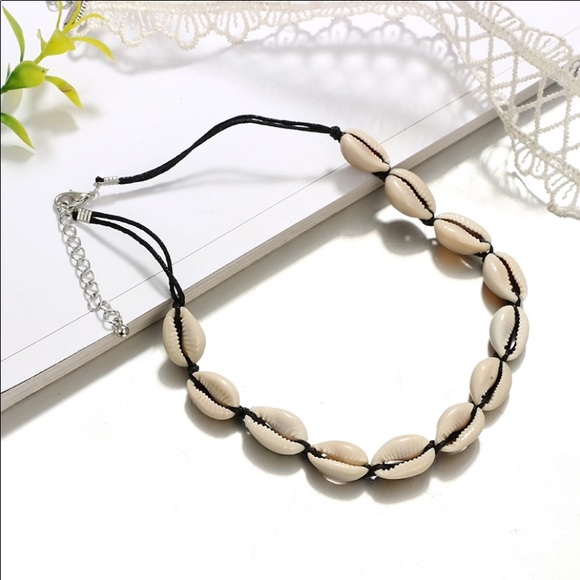 Ocean Boho Cowrie Beach POPULAR Choker (U3) - Picture 4 of 7